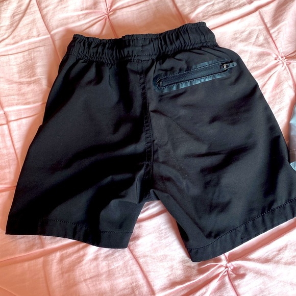 Pair of boys Gap fit quick dry shorts, great condition. - Picture 3 of 4